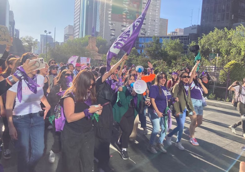 Inicia la movilización del 8M en CDMX