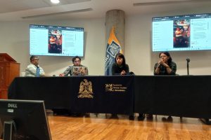 Arte urbano con voz femenina, Janin Garcín y Perla Sánchez dialogaron con alumnos de la FCSyH-UASLP