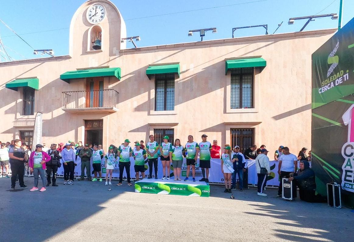 Con un récord de participantes, alcalde de Soledad encabeza décima edición de la carrera atlética de la enchilada