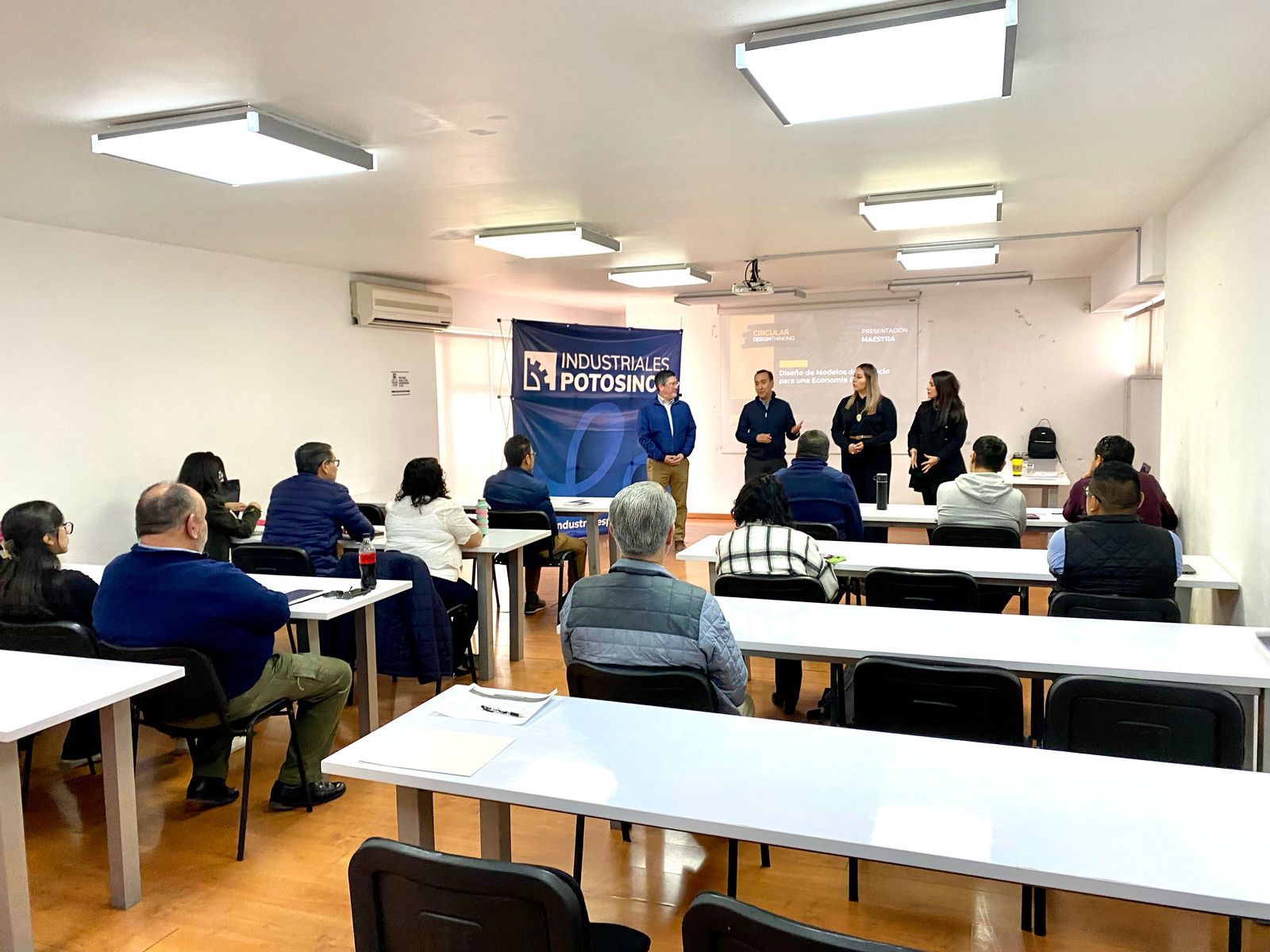Capacitan a empresarios potosinos en economía circular con respaldo del Gobierno Municipal e IPAC