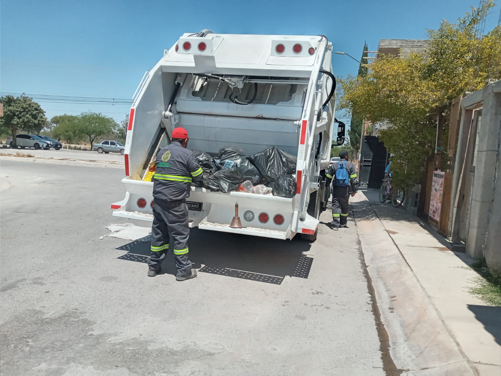 Mejora servicio de recolección de basura en Villa de Pozos