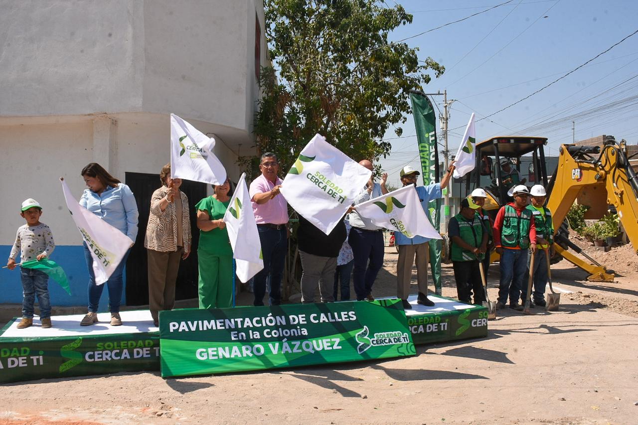 Alcalde Juan Manuel Navarro suma más desarrollo para Soledad, con arranque de pavimentación de calles en col. Genaro Vázquez