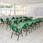Educación sin límites con equipamiento a escuelas