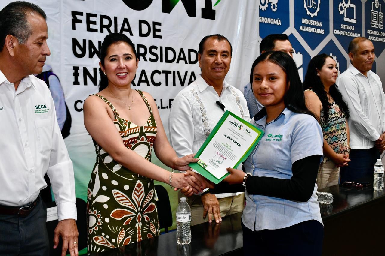 Estudiantes potosinos logran primer lugar en competencia internacional