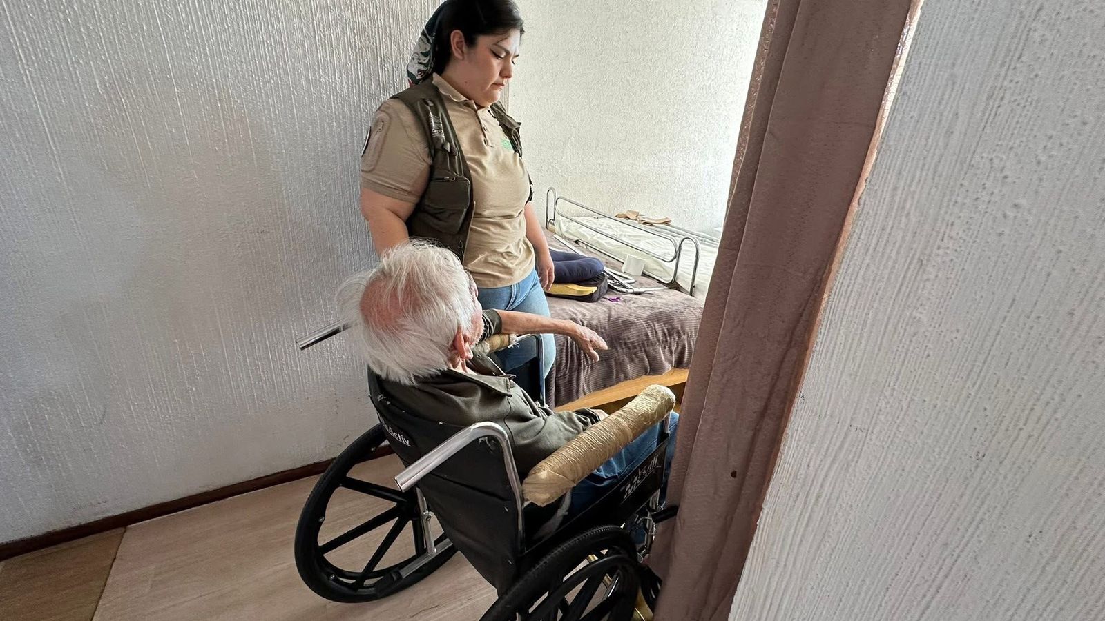 Gobierno del estado rescata a personas adultas mayores de asilo