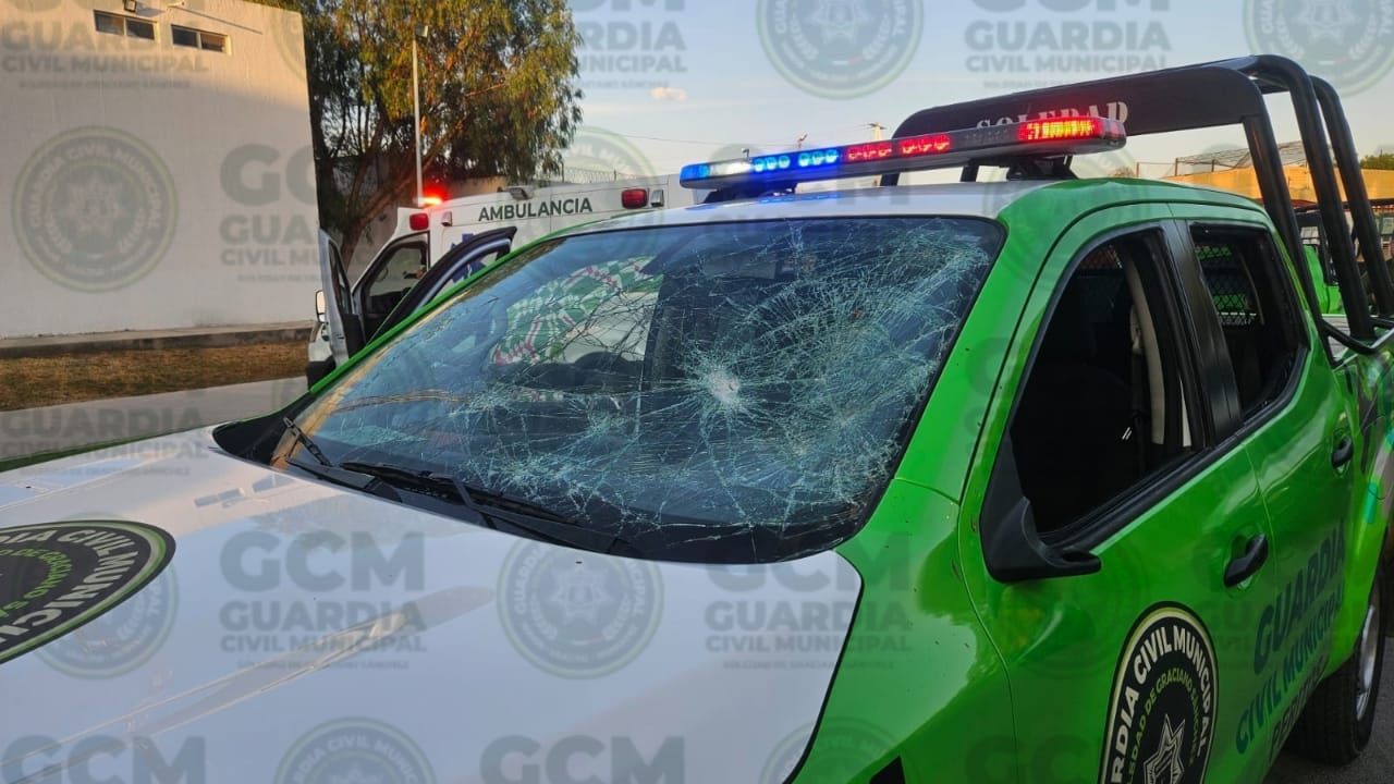 Guardia civil de Soledad detiene a dos mujeres y un hombre por daños a patrulla, lesiones y delitos contra servidores públicos