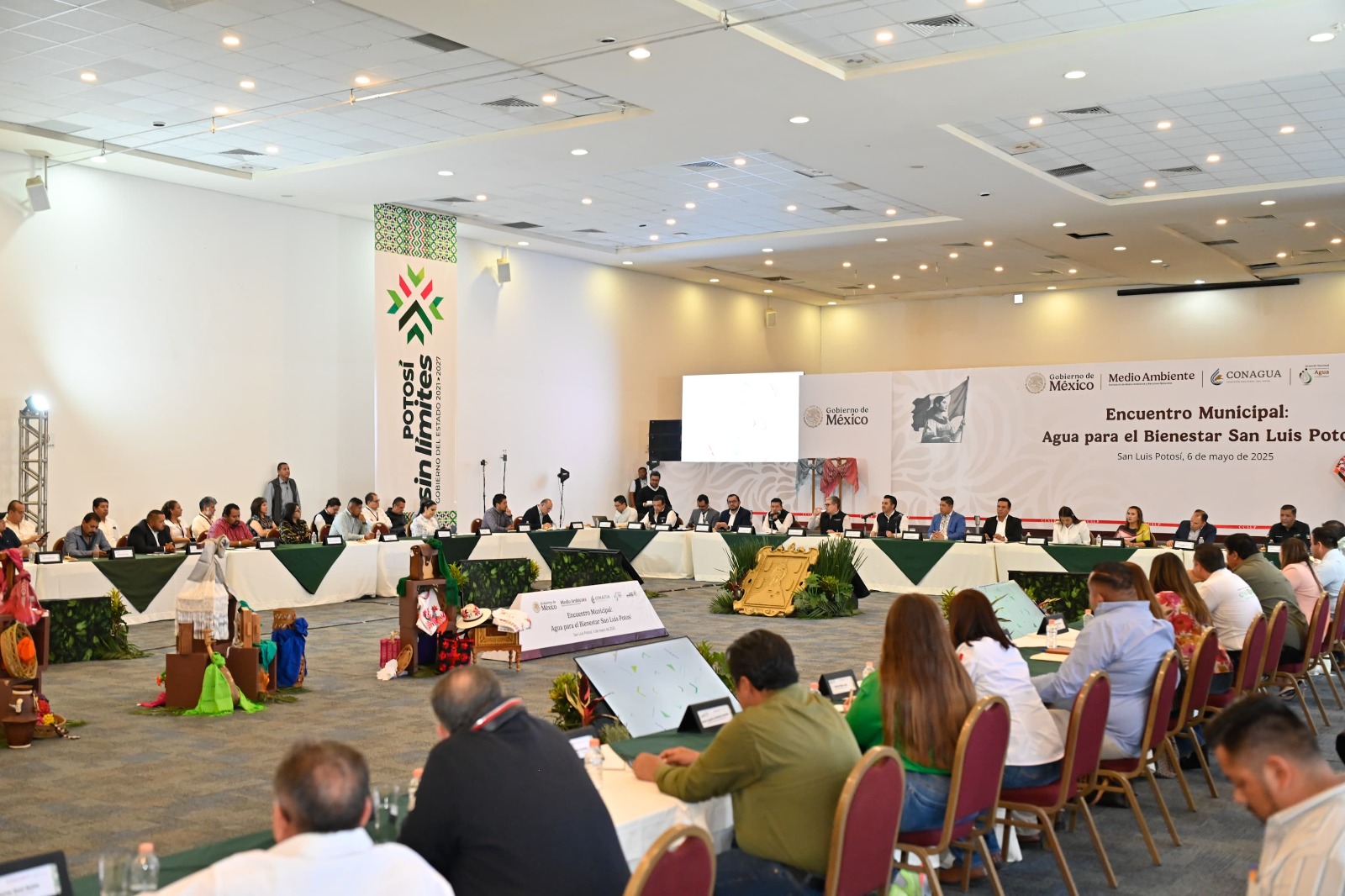 Ricardo Gallardo y federación coordinan infraestructura hídrica en SLP