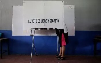 ¿Se vale llevar 'acordeón' para votar este 1 de junio?
