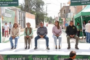 Alcalde Juan Manuel Navarro entrega pavimentación integral en colonia El Morro