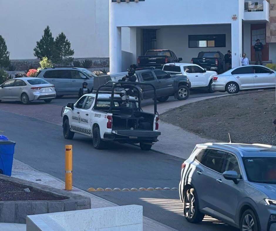 Cateo en Club de Golf La Loma termina con detención de empresario por presunta violencia familiar
