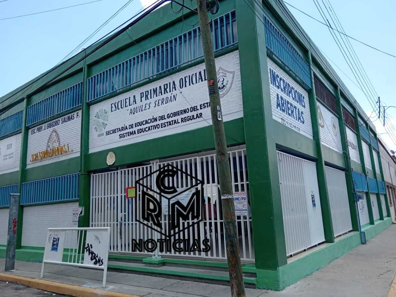 Confusión y molestia en la primaria Aquiles Serdán por reubicación repentina de alumnos