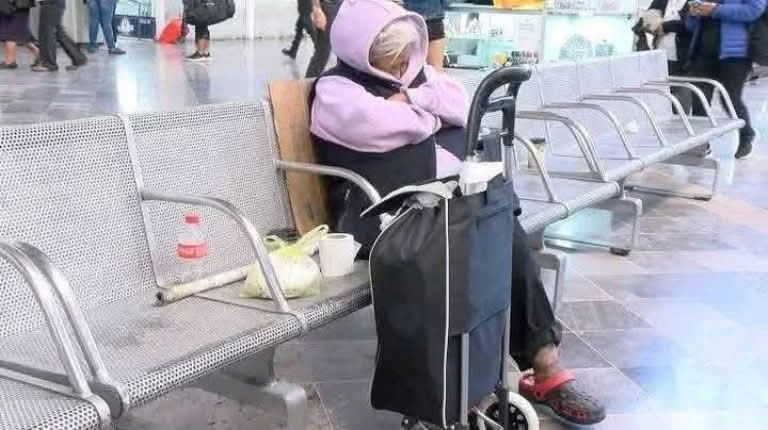 Doña Mari murió esperando tres años a sus hijos en Central Camionera, nunca volvieron