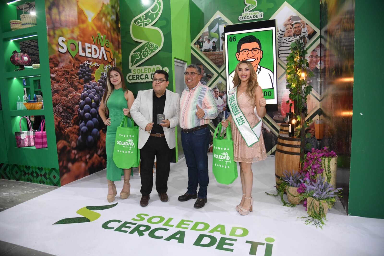 Alcalde Juan Manuel Navarro invita a visitar stand turístico de soledad en la FENAPO