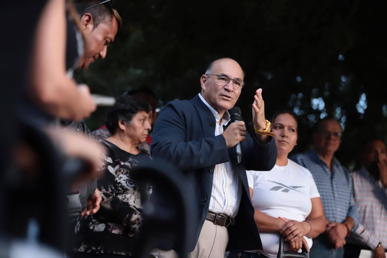 Alcalde Enrique Galindo lleva Capital al 100  a la colonia Terremoto con más seguridad e iluminación