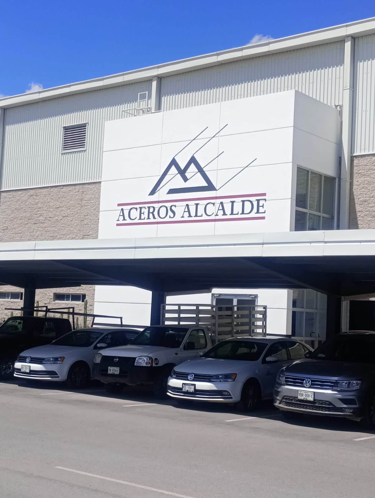 Clausuran empresa acerera en la Zona Industrial; descartan fallecimiento de trabajador