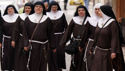 Excomulgadas, nueve monjas deben abandonar convento en España