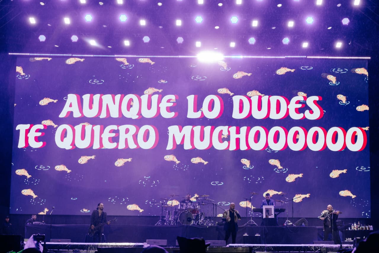 “Inquietos” y “herederos” ponen a cantar y bailar sin límites a la FENAPO