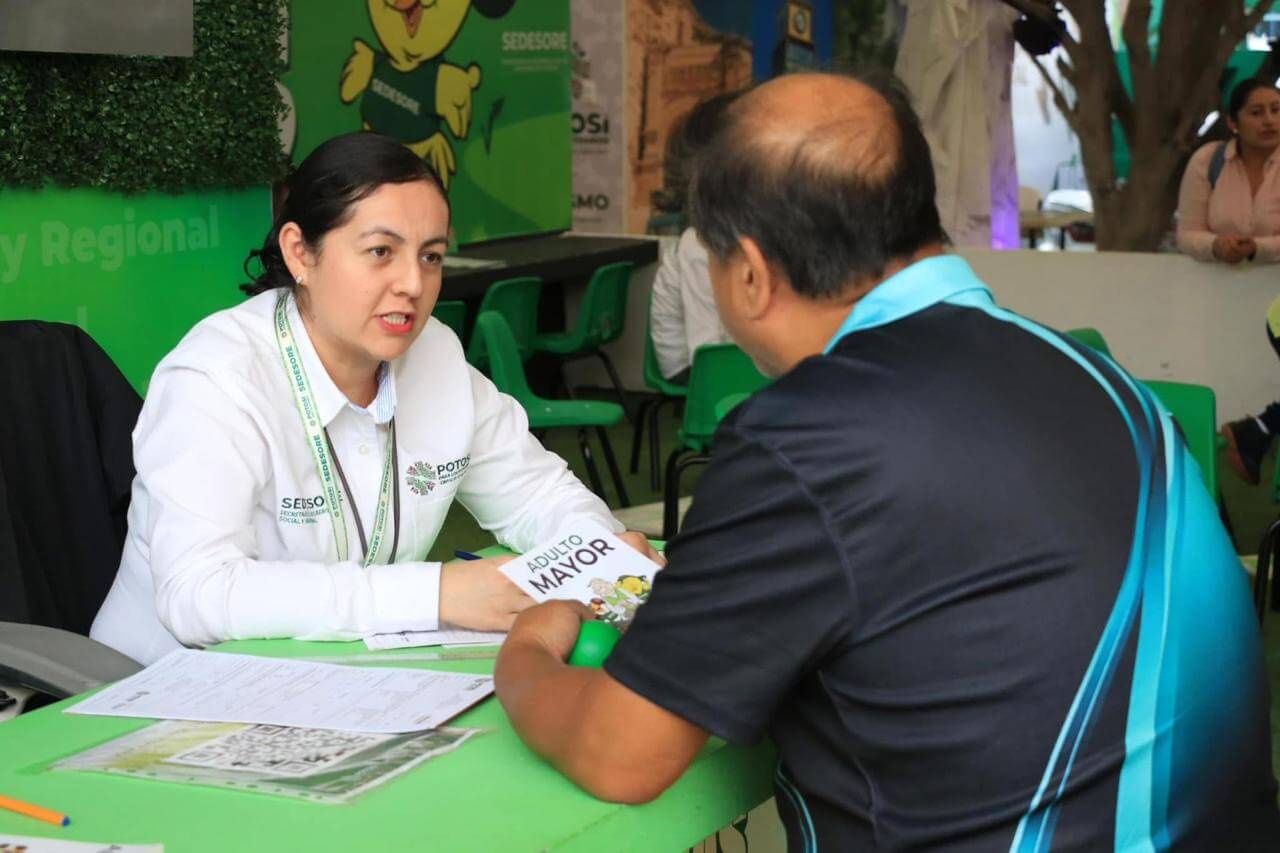Programas sociales presentes en la FENAPO 2025
