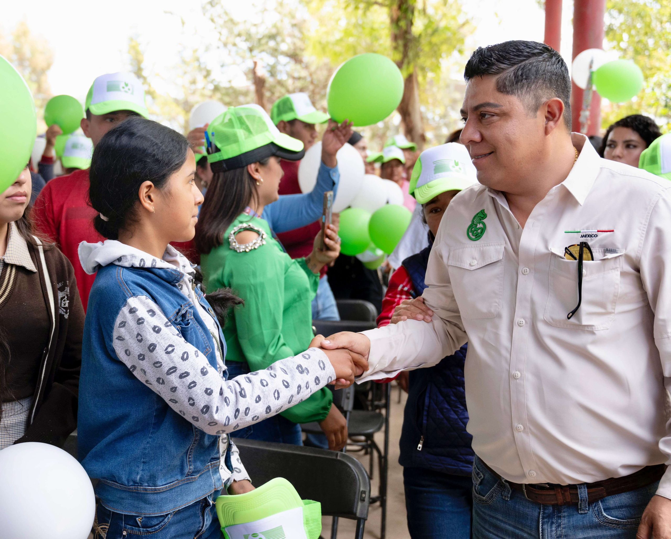 Ricardo Gallardo anuncia más obras para el altiplano y región media