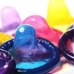 Un condón que cambia de color al detectar ITS: la nueva apuesta por la seguridad sexual