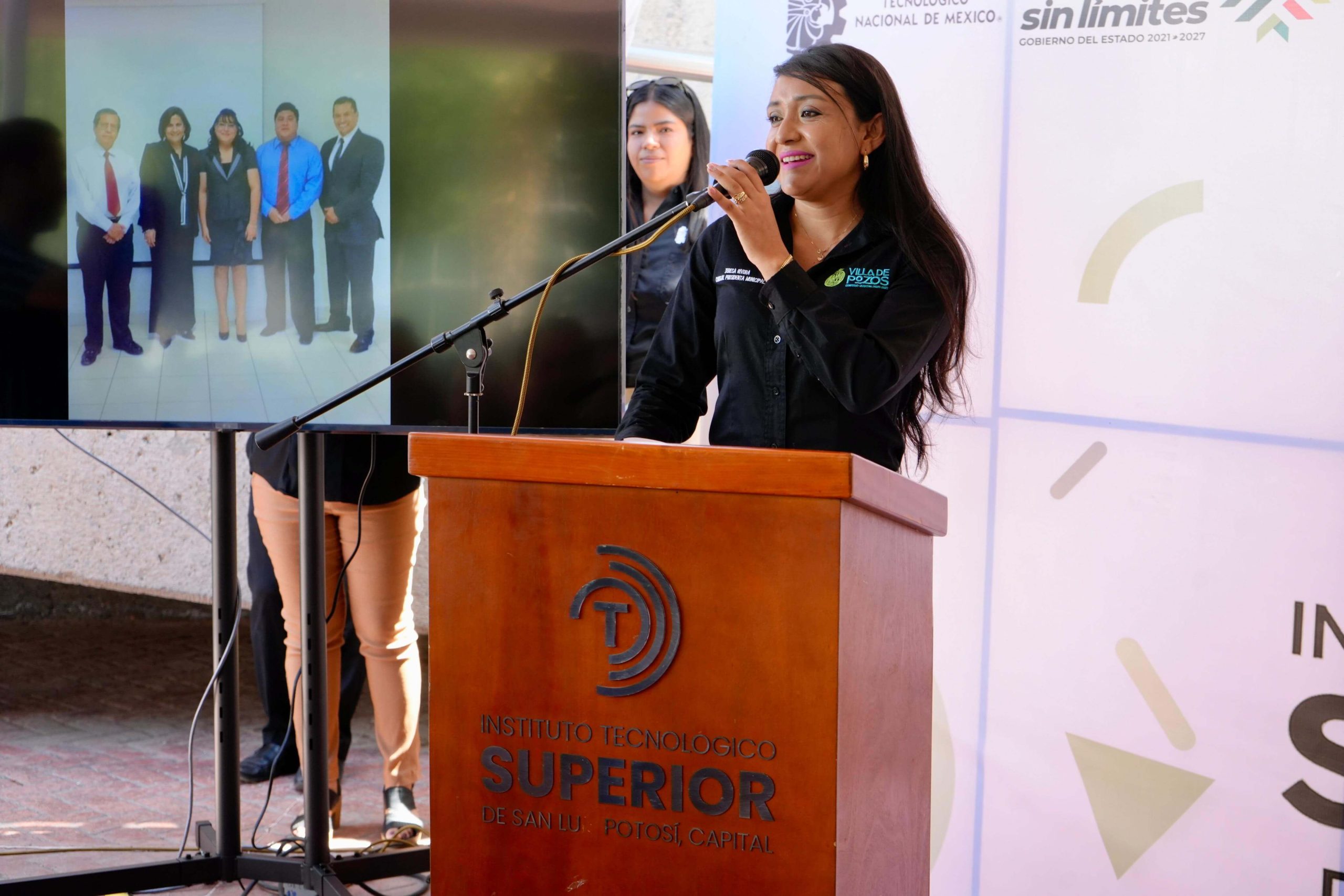 Villa de Pozos reconoció compromiso educativo del instituto tecnológico superior de SLP