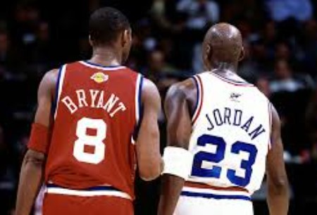 Tarjeta de Michael Jordan y Kobe Bryant se convierte en la más cara de la historia