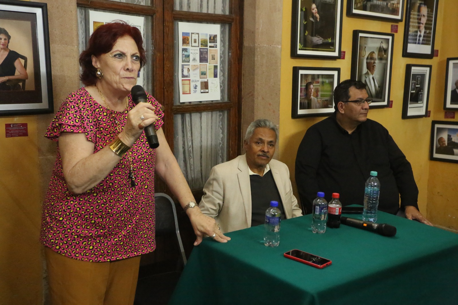 Agustín García Mendoza inaugura exposición fotográfica Personajes Potosinos en el Othoniano