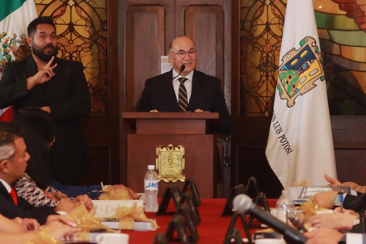 “El San Luis Amable se escribe con amor y compromiso”: Enrique Galindo entrega su Primer Informe al Cabildo