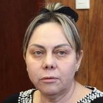 Sara Rocha se gana un auto en posada del gobernador para legisladores