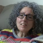 La IA devuelve la voz a una artista que llevaba 25 años sin hablar