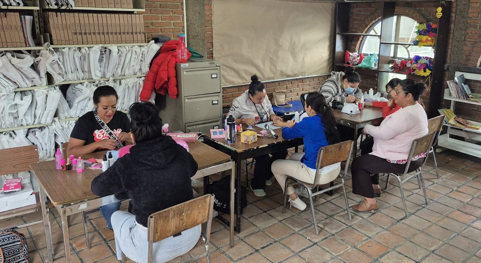 Más de 400 personas se benefician con diferentes actividades en Villa de Pozos