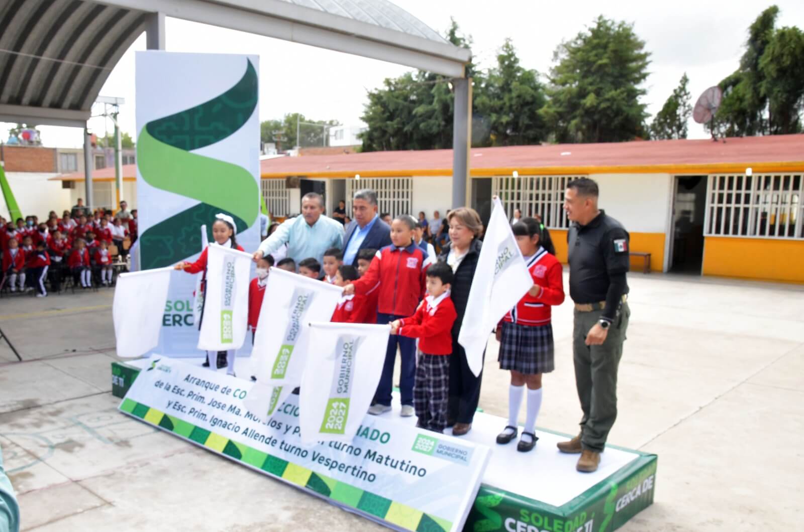 “Más infraestructura educativa para Soledad”: Juan Manuel Navarro al arrancar techado escolar