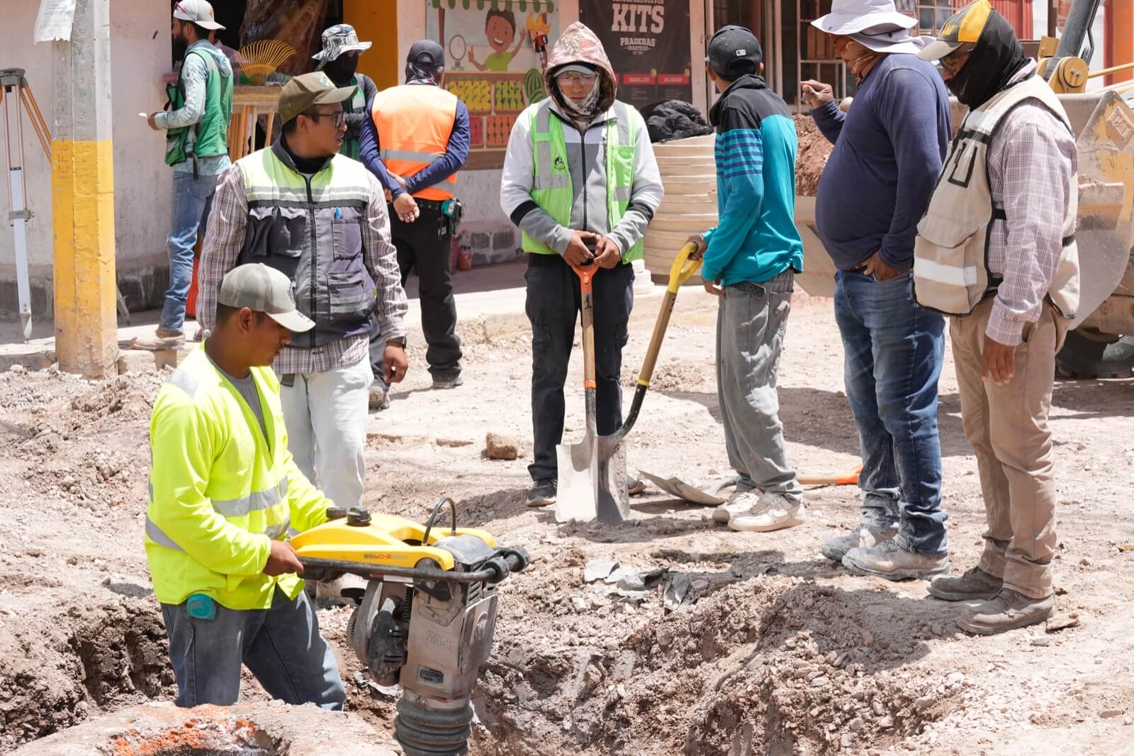 Avanzan trabajos de la vía alterna oriente en Villa de Pozos
