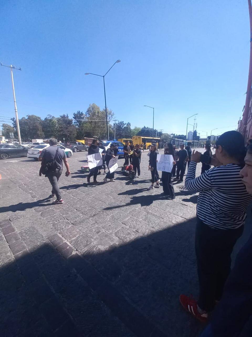 Estudiantes de la Escuela Estatal de Danza protestan por malas instalaciones y accidentes