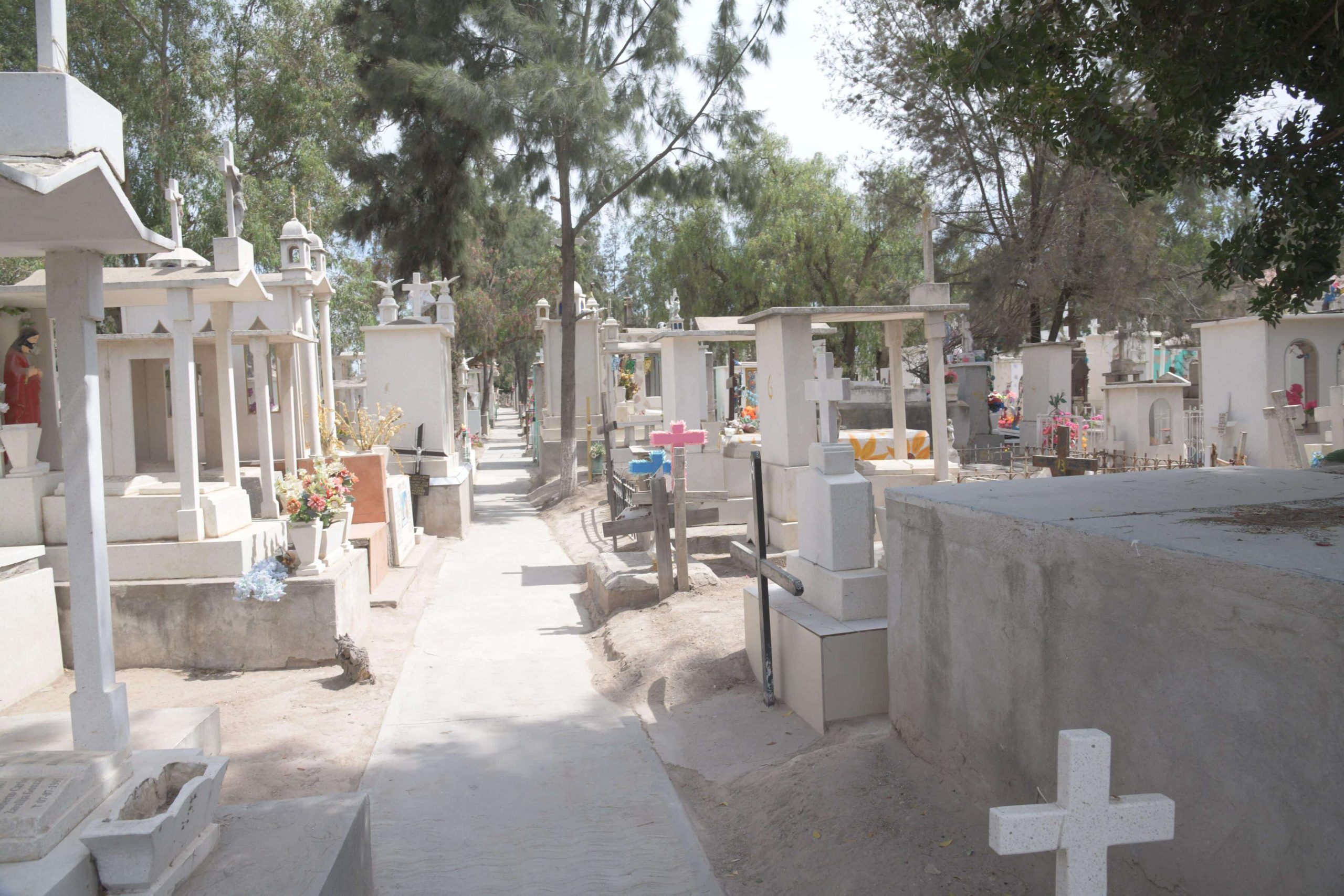 Incian labores de rehabilitación y limpieza en panteones de soledad para festividades de día de muertos