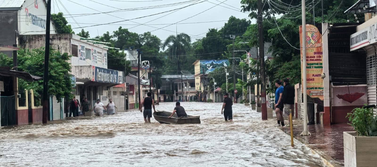 La Huasteca bajo el agua: suspenden clases y evacúan comunidades por lluvias torrenciales