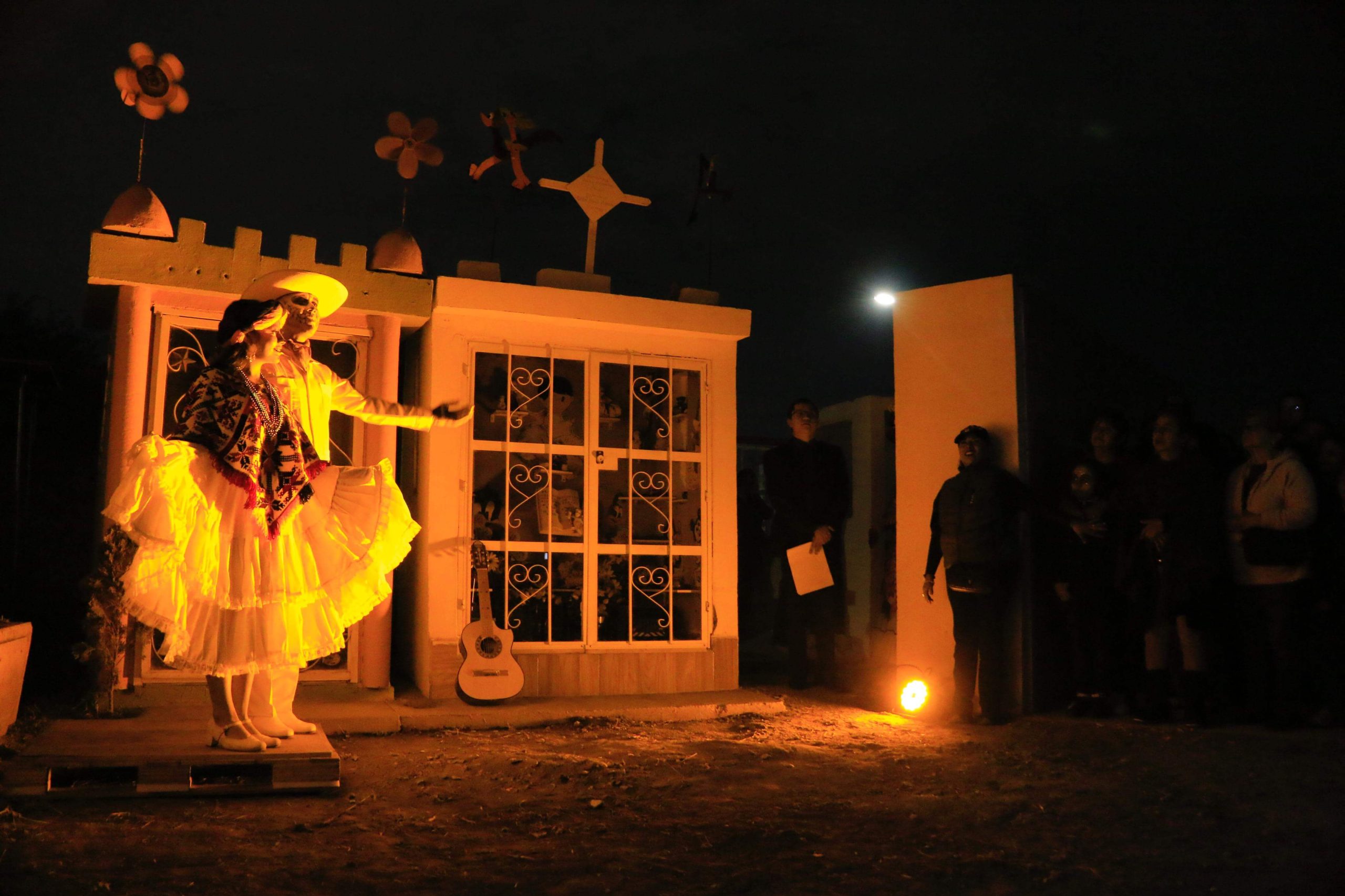 Panteones de Villa De Pozos abrirán 24 horas por día de muertos