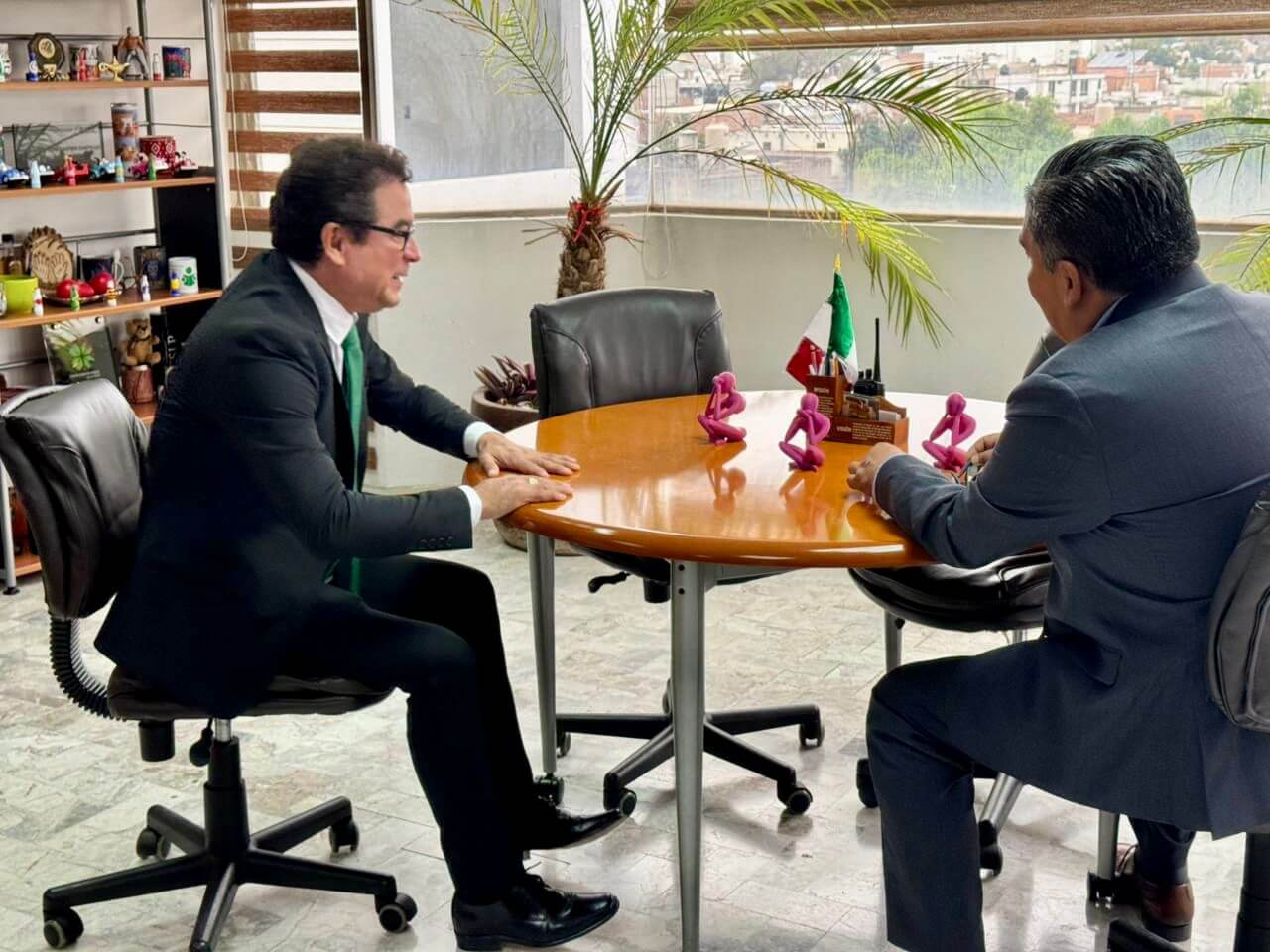 Reconoce alcalde de Soledad labor del IEEA en la lucha contra el analfabetismo