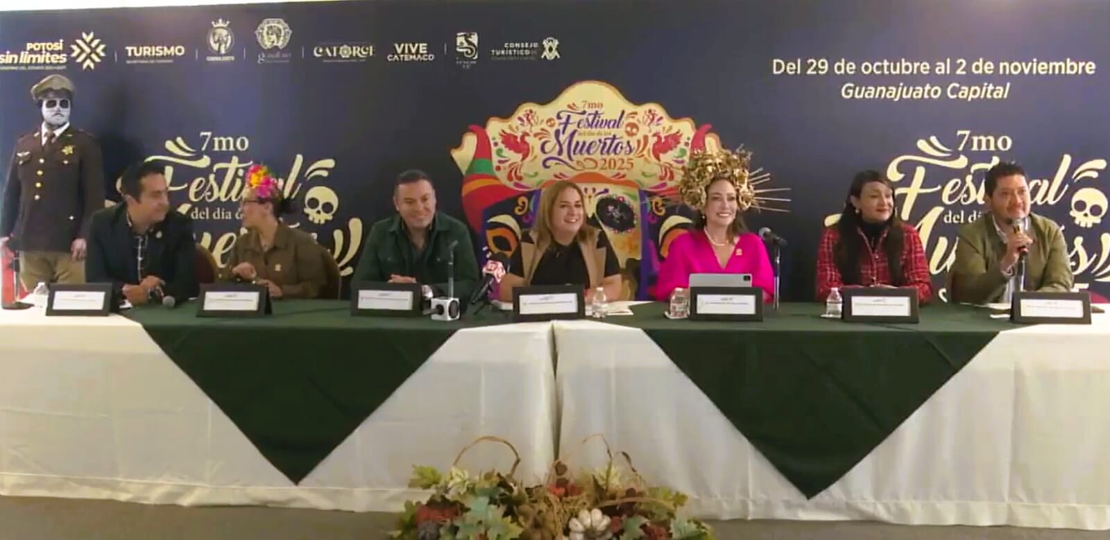 Ricardo Gallardo consolida exposición de Xantolo en Guanajuato