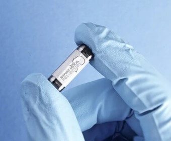 Un microimplante abre esperanza contra la artritis reumatoide