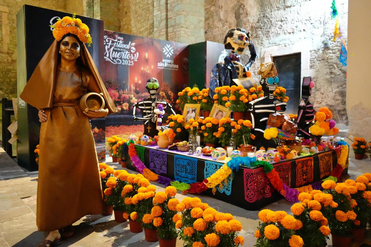 Villa de Pozos deslumbra en Guanajuato con altar monumental