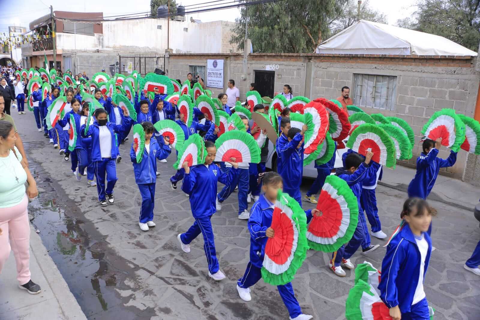 Alista Villa de Pozos desfile por el CXV aniversario de la revolución mexicana