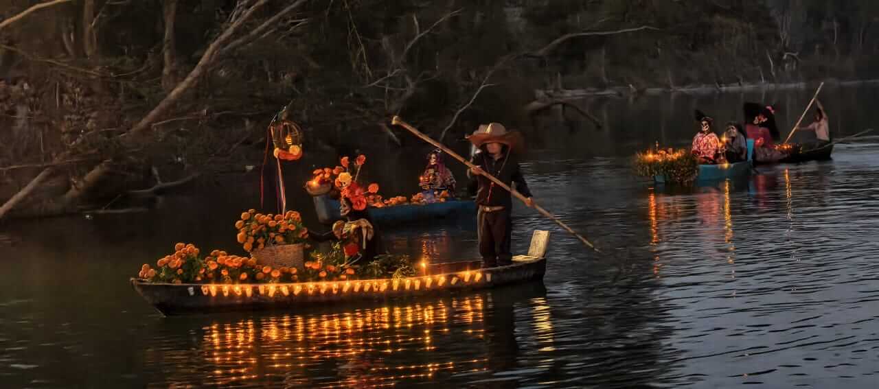 Axtla de Terrazas marcó la diferencia con las canoas xantoleras esta temporada de día muertos en la Huasteca