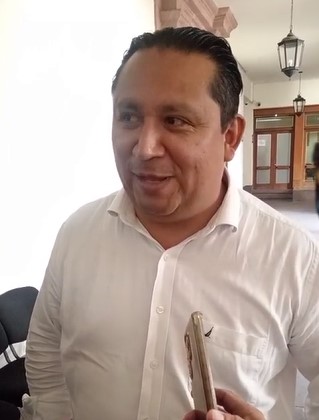Diputado Fernando Gámez responde: “No es desaire, es institucionalidad”