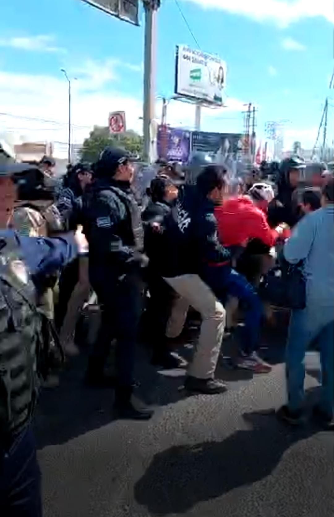  Gobierno estatal y municipal justifican trancazos tras manifestación en Escalerillas