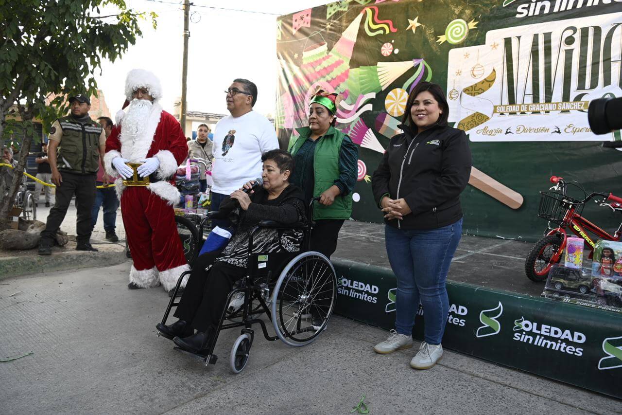Familias de la zona oriente de Soledad reciben alegría, regalos y diversión navideña