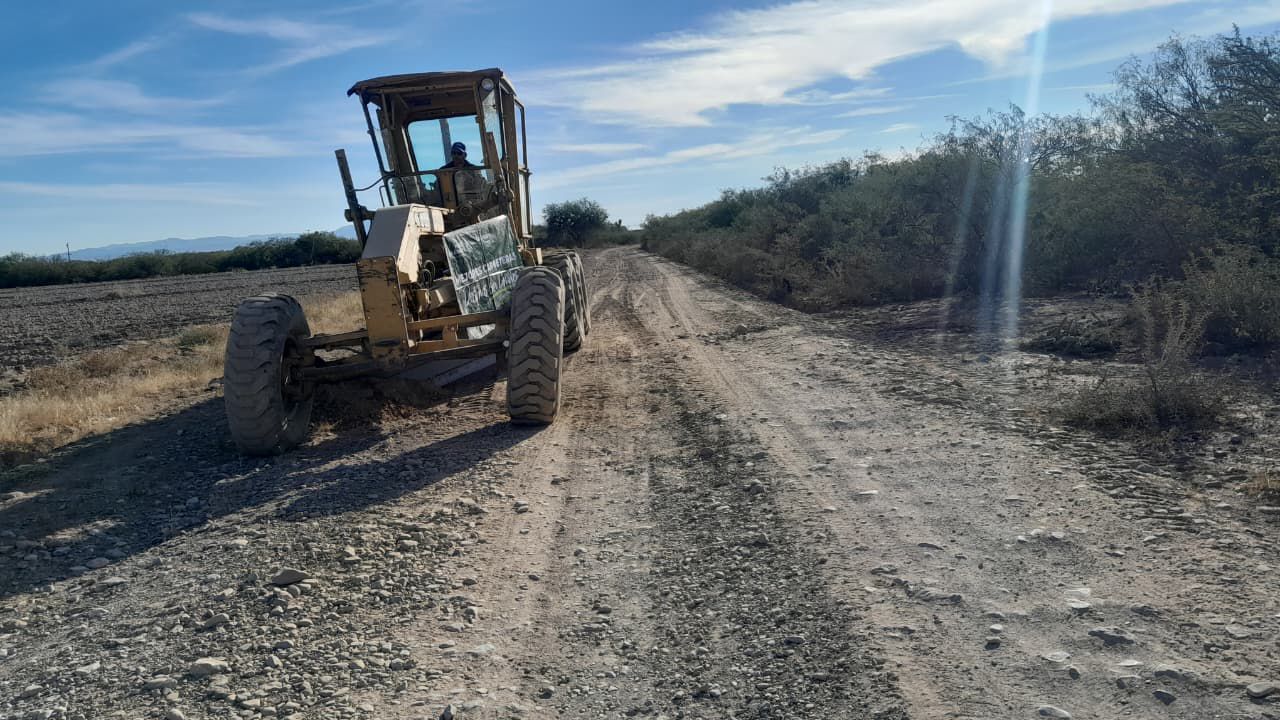 Gobierno del estado avanza en la mejora de caminos del altiplano