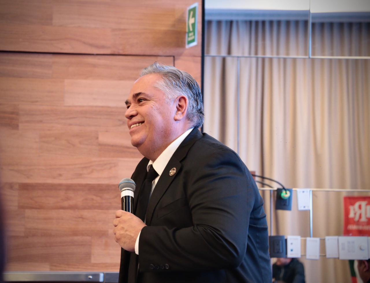 Galo Limón llama a fortalecer la imagen pública desde la congruencia