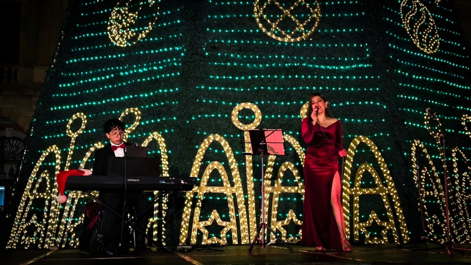 La música clásica llena de vida plaza de fundadores