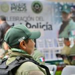 Paty Aradillas reconoce la labor de la guardia civil municipal en el día del policía